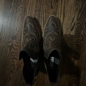 Myra boots - like new